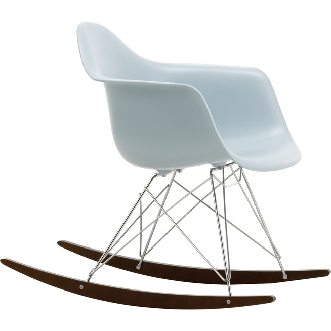 Photo of Eames Plastic Armchair Rar - 23 Ice Grey - Chrome Base - Dark Maple - Matstolar - Charles & Ray Eames - Grå - Metall/trä/plast