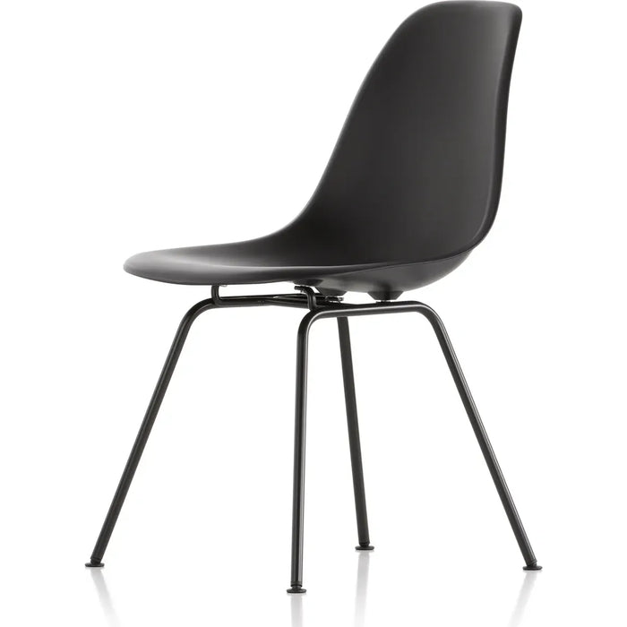 Eames Plastic Chair Dsx - 12 Deep Black - Basic Dark Base - Matstolar - Charles & Ray Eames - Svart - Metall/plast