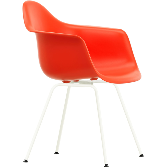 Photo of Eames Plastic Armchair Dax - 03 Poppy Red - White Base - Matstolar - Charles & Ray Eames - Röd - Metall/plast
