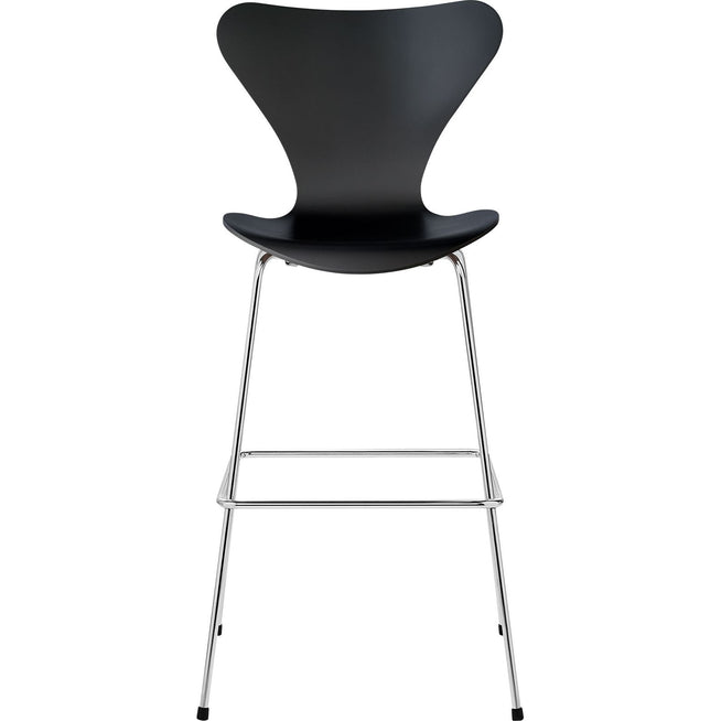 Photo of 3197 Sjuan, lacquered beech veneer, black - Bar stools & bar stools - Arne Jacobsen - Black - Metal/wood