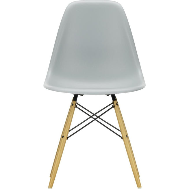 Photo of Eames Plastic Chair Dsw - 24 Light Grey - Golden Maple - Matstolar - Charles & Ray Eames - Grå - Metall/trä/plast
