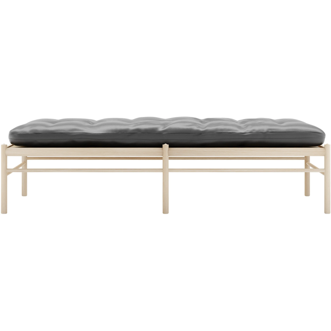 Photo of Carl Hansen - Ow150, Soaped oak, Leather group A Loke