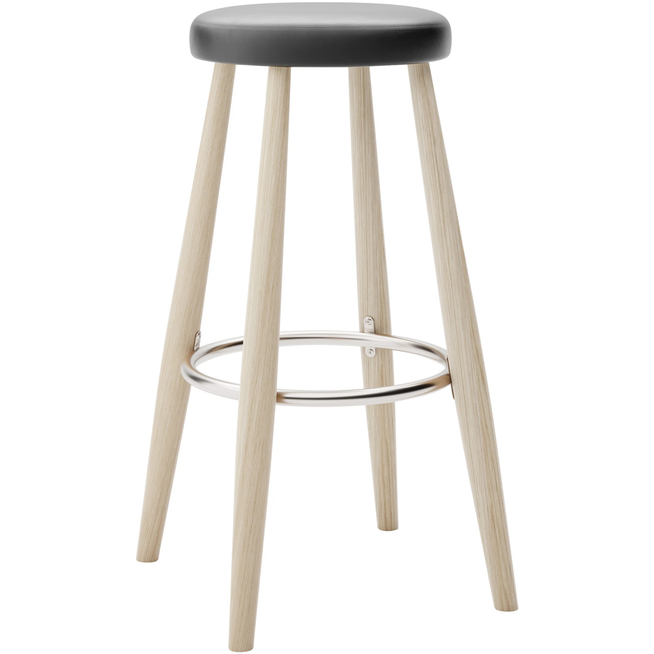 Photo of Carl Hansen - Ch56 High Stool, Soaped Oak, Leather Group C Sif - 98 - Bar stools & Bar stools - Hans J. Wegner - Wood - Leather/metal/wood