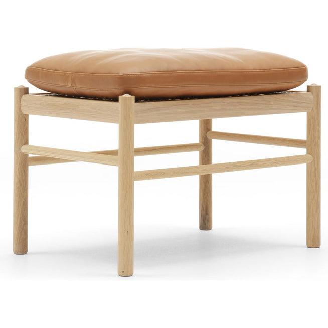 Photo of Carl Hansen - Ow149F - Colonial Footstool, Soaped Oak, Leather Group C Sif - 95 - Footstools - Ole Wanscher - Brown - Leather/Wood