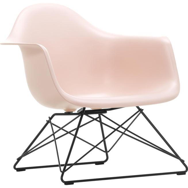 Photo of Eames Plastic Armchair Lar Pale Rose Dark Base - Fåtöljer - Charles & Ray Eames - Rosa - Metall/plast