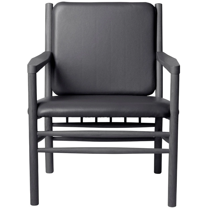 J147 Armchair - black lacquered oak