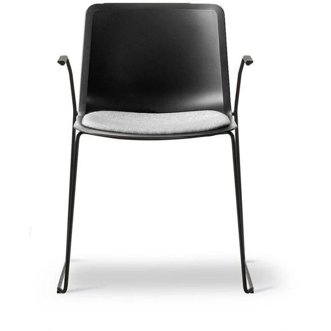 Photo of Pato Sledge Armchair 4111 By Welling/ludvik - Seat Upholstery - Spisebordsstol - Black/hallingdal 130 - W55,5 X D51,5 X H79 X Sh47,5 Cm