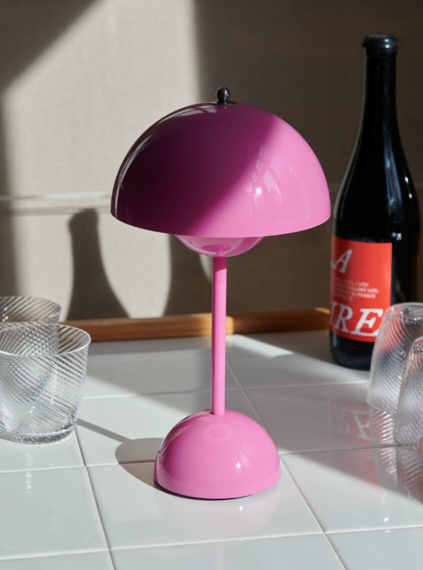 VP9 Flowerpot Portable Table Lamp