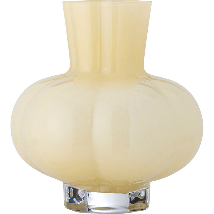 Photo of Alyssa Vase