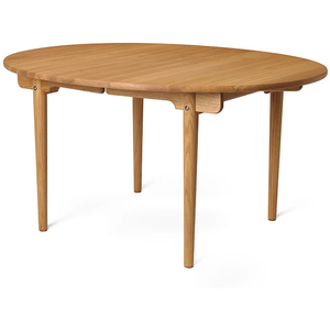 Ch337 Dining Table From Carl Hansen & Søn