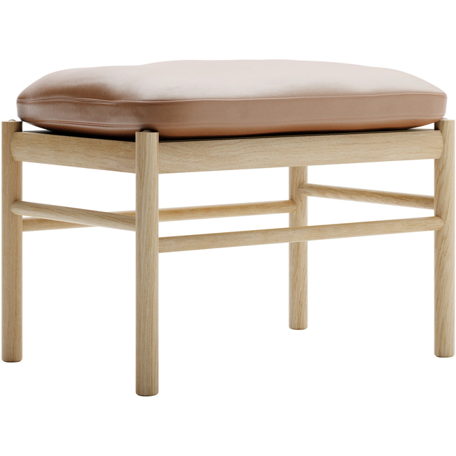 Photo of Carl Hansen - Ow149f Colonial Footstool - Oiled Oak/Sif 95 - Footstools - Ole Wanscher - Brown - Leather/Wood