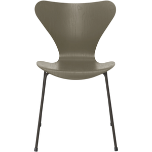 Photo of 3107 Seven, Coloured Ash, Venetian Red, Underframe Warm Graphite - Dining chairs - Arne Jacobsen - Red - Metal/wood