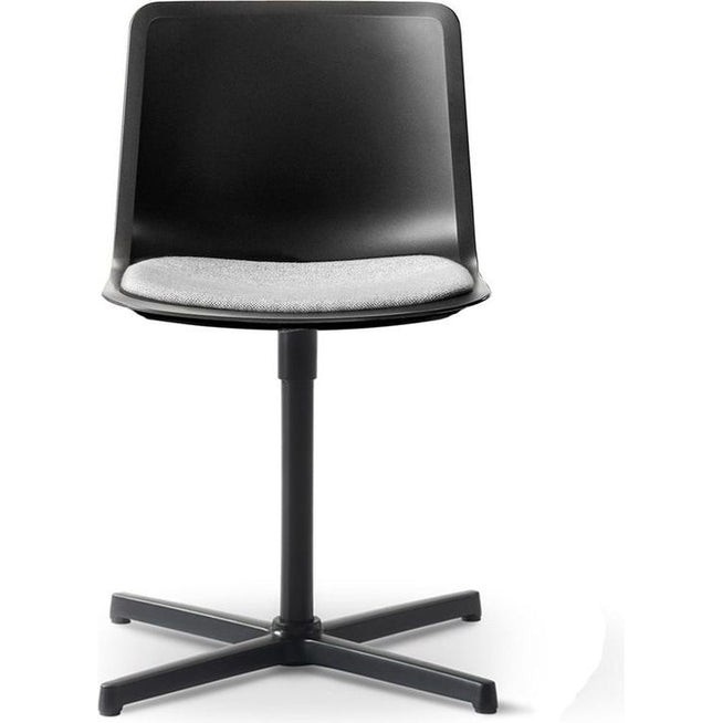 Photo of Pato Swivel Chair 4001 By Welling/ludvik - Seat Upholstery - Kontorstol - Black/hallingdal 130 - W63 X D50 X H79 X Sh46,5 Cm