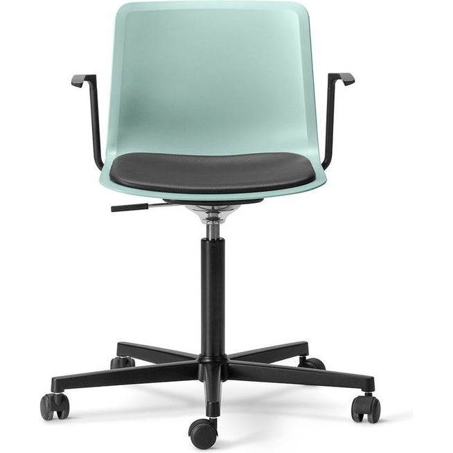 Photo of Pato Office Armchair 4031 By Welling/ludvik - Seat Upholstery - Kontorstol - Ocean/primo 88 Black - W69 X D62,5 X H77-89 X Sh44-56 Cm