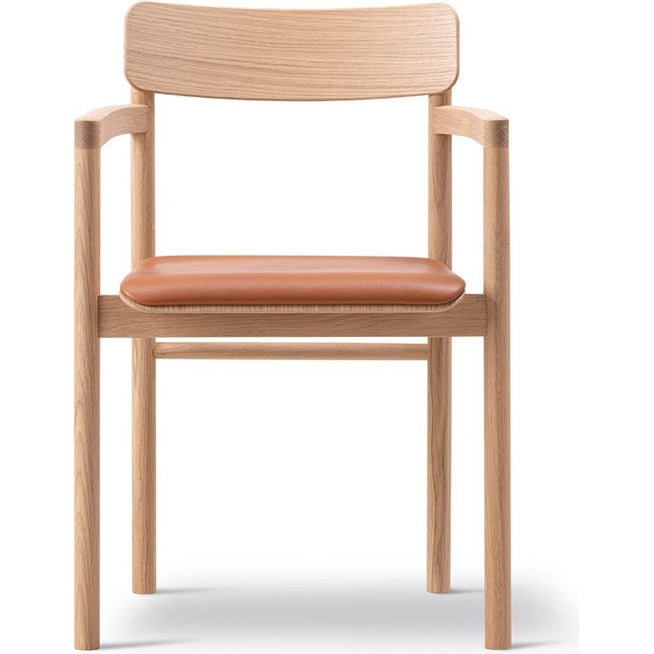 Photo of Post Chair 3446 By Cecilie Manz - Spisebordsstol - Max 95 Cognac / Light Oiled Oak - W54 X D49,5 X H79,5 X Sh46,5 Cm