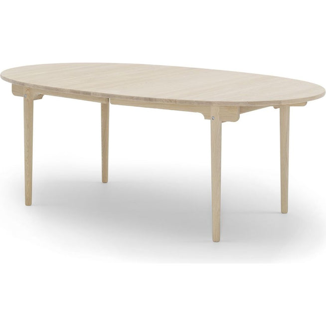 Photo of Carl Hansen - Ch338, white oiled oak, with space for 2 extension leaves - dining table - Hans J. Wegner - wood-coloured - wood