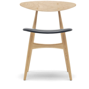 Photo of Ch33 Chair, soap-treated oak/black leather by Hans J. Wegner