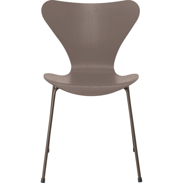 Photo of 3107 Seven, coloured box, Venetian Red, Underframe Brown Bronze - Dining chairs - Arne Jacobsen - Red - Metal/wood