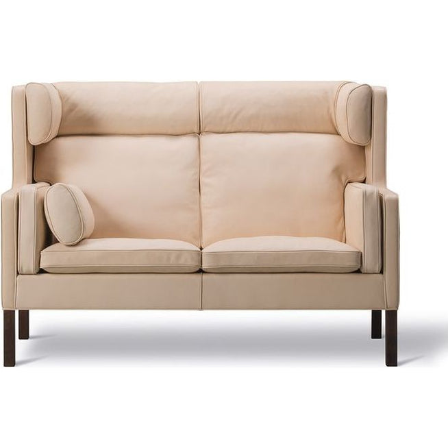 Photo of Mogensen 2-seater Coupé Sofa 2292 By Børge Mogensen - 2 Personers Sofa - Vegeta 90 Natural / Oiled Walnut - W154 X D89 X H106 X Sh42 Cm