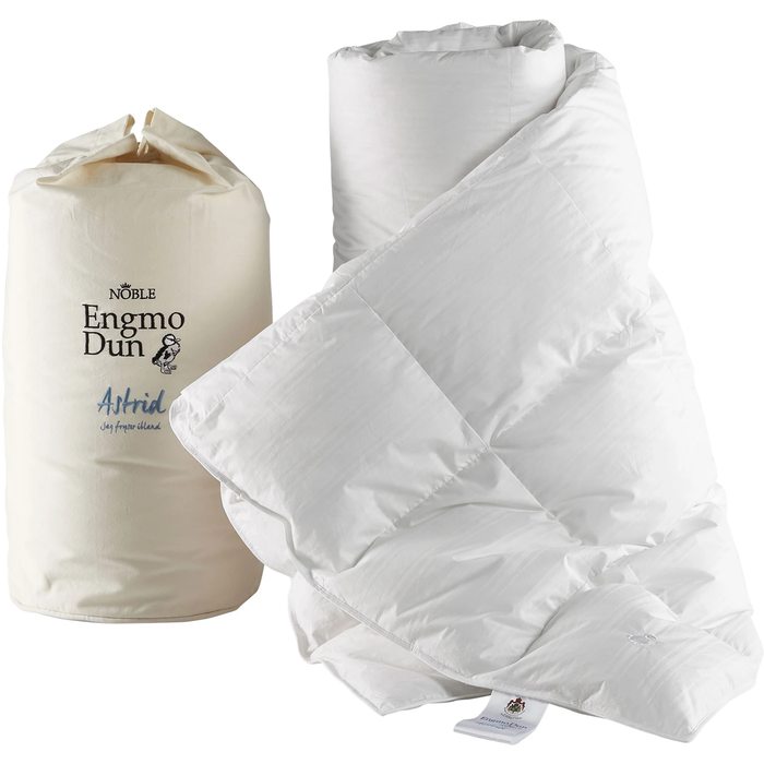 Photo of Astrid sometimes freezes, Down duvet, 220x220 cm - Duvets - White