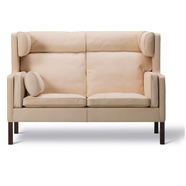 Photo of Mogensen 2-seater Coupé Sofa 2292 By Børge Mogensen - 2 Personers Sofa - Vegeta 90 Natural / Oiled Walnut - W154 X D89 X H106 X Sh42 Cm