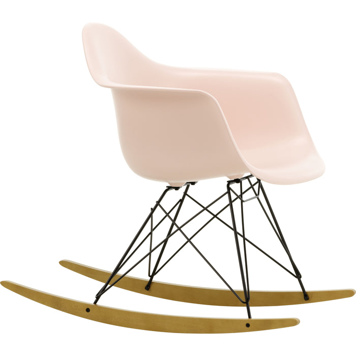 Eames Plastic Armchair Rar - 41 Pale Rose - Basic Dark Base - Golden Maple - Matstolar - Charles & Ray Eames - Rosa - Metall/trä/plast
