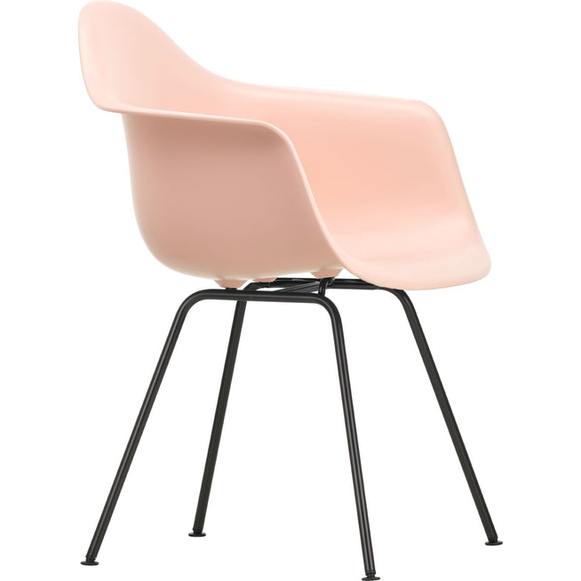 Photo of Eames Plastic Armchair Dax - 41 Pale Rose - Basic Dark Base - Matstolar - Charles & Ray Eames - Rosa - Metall/plast