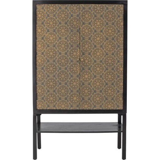 Photo of Lynne Cabinet