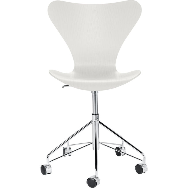 Photo of 3117 Seven, coloured ash veneer, white - Desk chairs - Arne Jacobsen - White