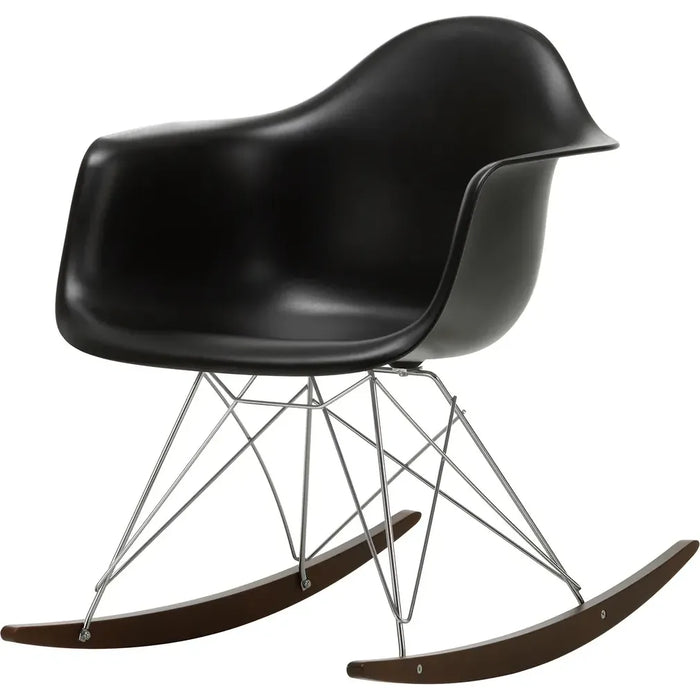 Eames Plastic Armchair Rar - 12 Deep Black - Chrome Base - Dark Maple - Matstolar - Charles & Ray Eames - Svart - Metall/trä/plast