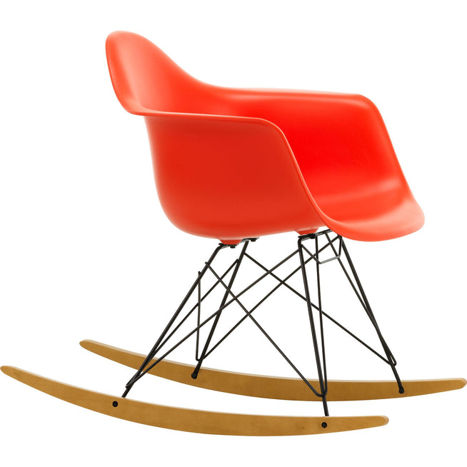 Photo of Eames Plastic Armchair Rar - 03 Poppy Red - Basic Dark Base - Golden Maple - Matstolar - Charles & Ray Eames - Röd - Metall/trä/plast