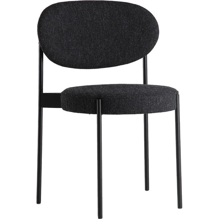 Photo of Series 430 Chair, Black Frame, Upholstered, Hallingdal, Col. 180 - Matstolar - Verner Panton - Beige - Metall/textilmaterial