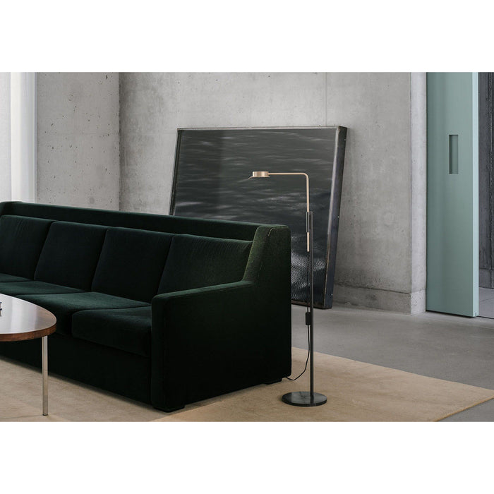 Photo of W102 Chipperfield F, Brass, Ink. 6w Led - Läslampor - David Chipperfield - Guld