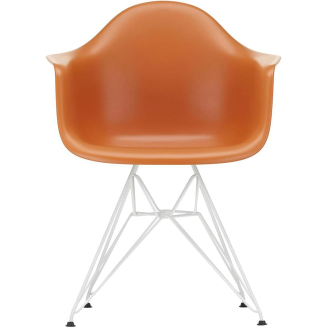 Photo of Eames Plastic Armchair Dar - 43 Rusty Orange - White Base - Matstolar - Charles & Ray Eames - Orange - Metall/plast