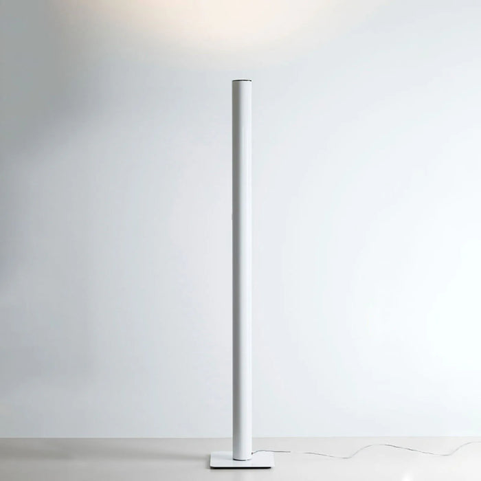 Photo of Ilio Floor Lamp 3000k