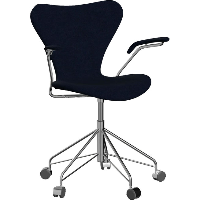 Photo of 3217 Sjuan - Fully upholstered, Fabric, Hallingdal 764 - Desk chairs - Arne Jacobsen - Blue