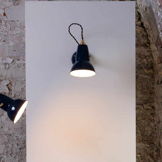 Photo of Original 1227 Brass Wall Lamp, Ink Blue, Excl. Led 10w E27 Ip20 - Sänglampor - George Carwardine - Blå