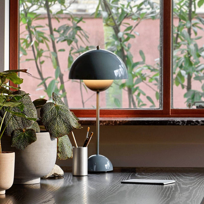 Photo of Flowerpot VP3 Table Lamp