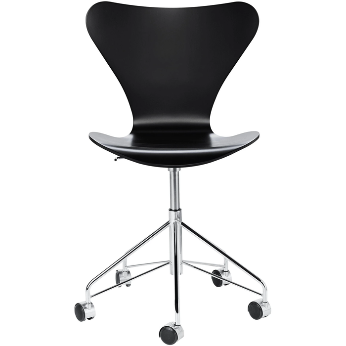 Photo of 3117 Sjuan, lacquered beech veneer, black - Desk chairs - Arne Jacobsen - Black