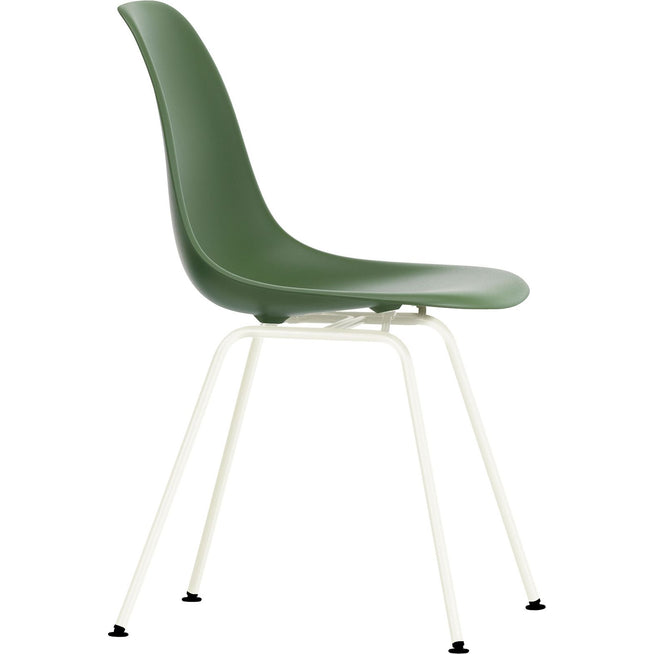 Photo of Eames Plastic Chair Dsx - 48 Forest - White Base - Matstolar - Charles & Ray Eames - Grön - Metall/plast