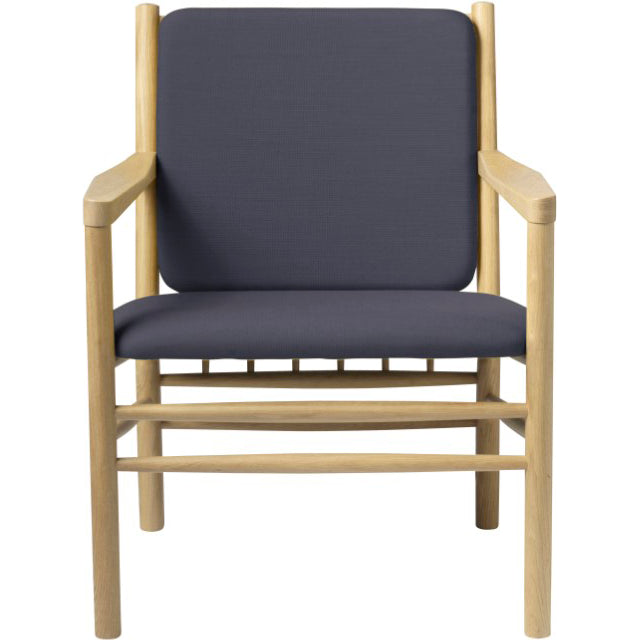 Photo of J147 Armchair - lacquered oak, dark