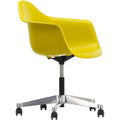 Eames Plastic Armchair Pacc - 34 Mustard - Castors Soft - Skrivbordsstolar - Charles & Ray Eames - Gul