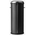 Thumbnail photo of VIPP 17 Pedal bin 30 L / 8 gal
