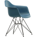 Eames Plastic Armchair Dar - 83 Sea Blue - Basic Dark Base - Matstolar - Charles & Ray Eames - Blå - Metall/plast