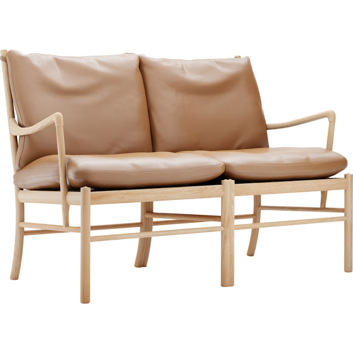 Photo of Carl Hansen - O149-2 - Colonial Sofa, Oljad Ek, Ledergrap B Thor - 307 - Tour - Ole Owenser - Bruno