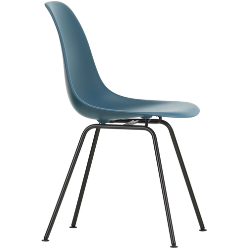Photo of Eames Plastic Chair Dsx - 83 Sea Blue - Basic Dark Base - Matstolar - Charles & Ray Eames - Blå - Metall/plast