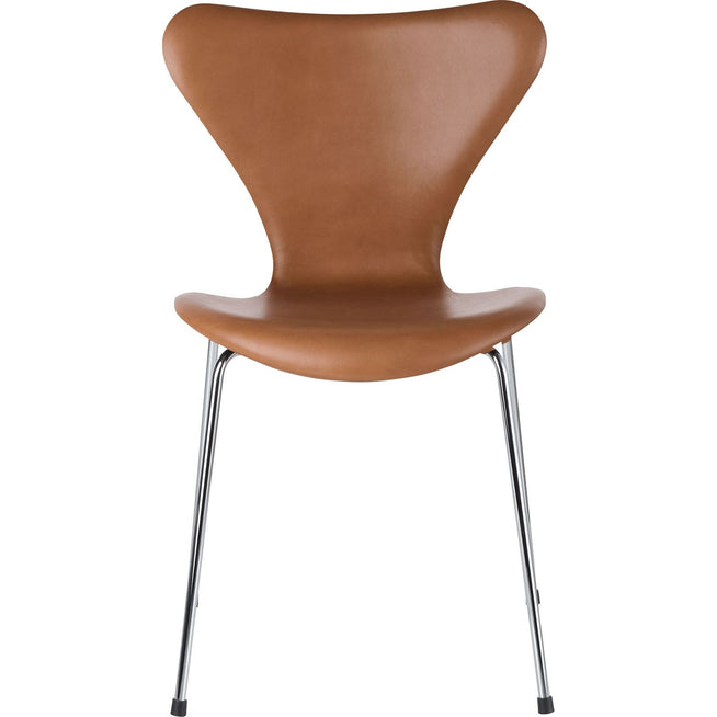 Photo of 3107 Sjuan - Grace Walnut - Dining chairs - Arne Jacobsen - Brown - Leather/metal/wood