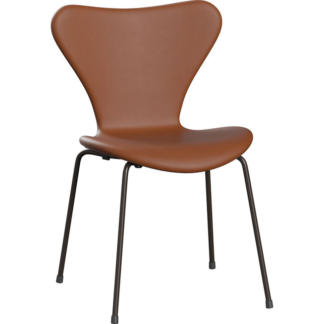 Photo of 3107 Sjuan, Fully Upholstered, Base Brown Bronze - Dining chairs - Arne Jacobsen