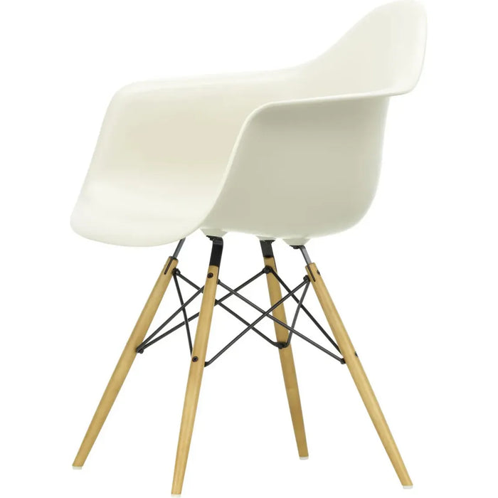 Eames Plastic Armchair Daw - 11 Pebble - Golden Maple - Matstolar - Charles & Ray Eames - Vit - Metall/trä/plast