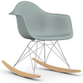 Eames Plastic Armchair Rar - 24 Light Grey - Chrome Base - Golden Maple - Matstolar - Charles & Ray Eames - Grå - Metall/trä/plast